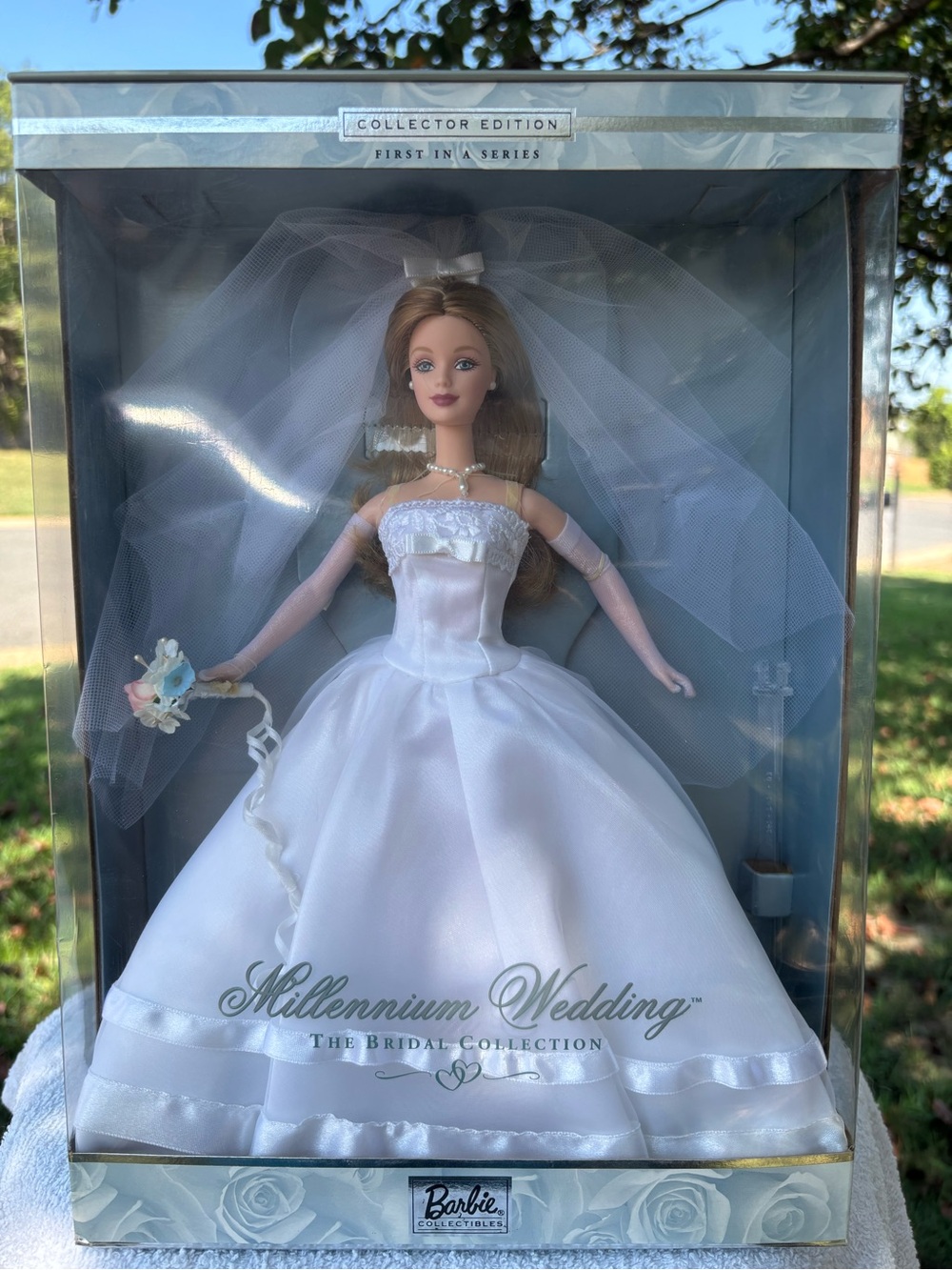 2000 Millennium Wedding Barbie Bridal Collection NRFB #27674
